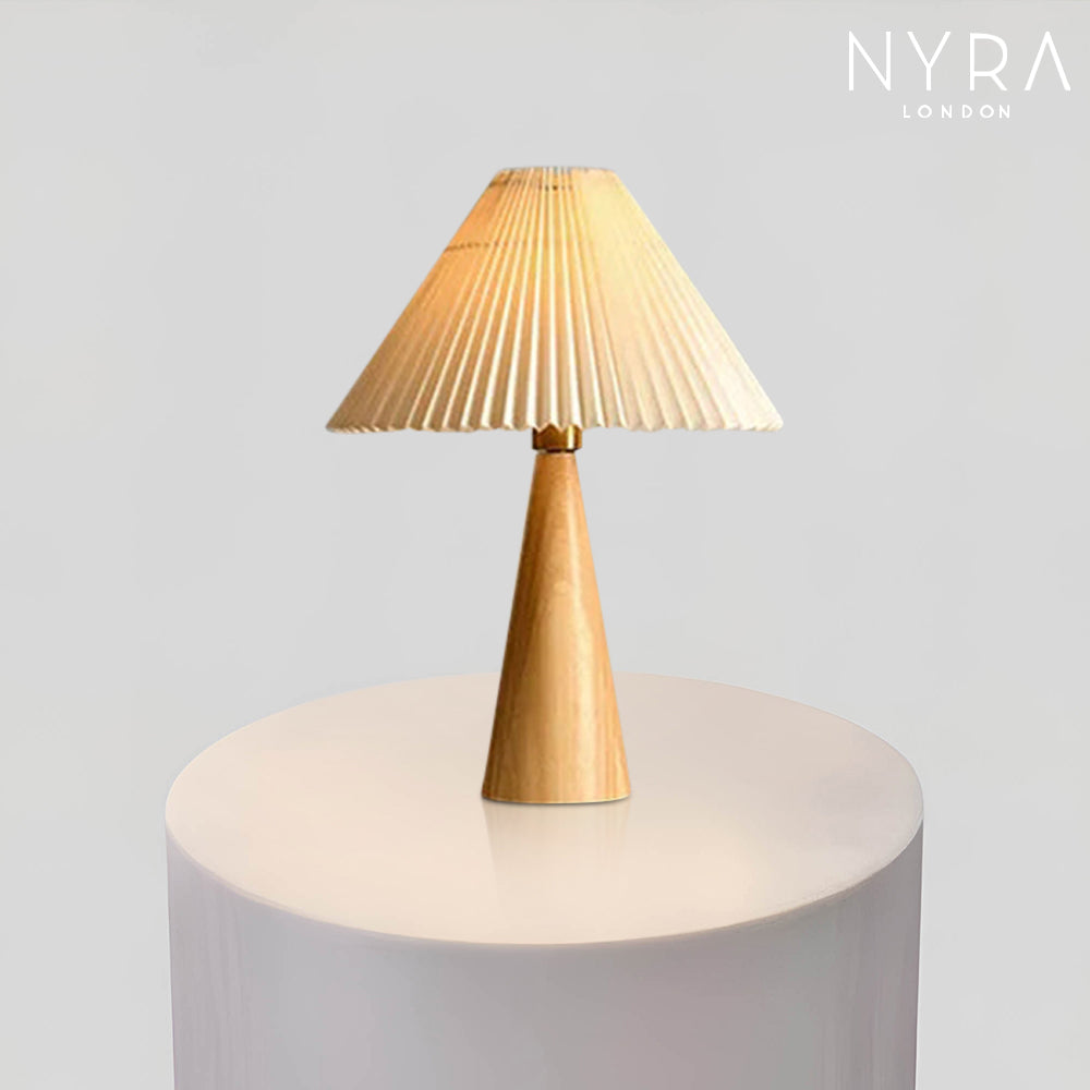 Welma Retro Wooden Lamp